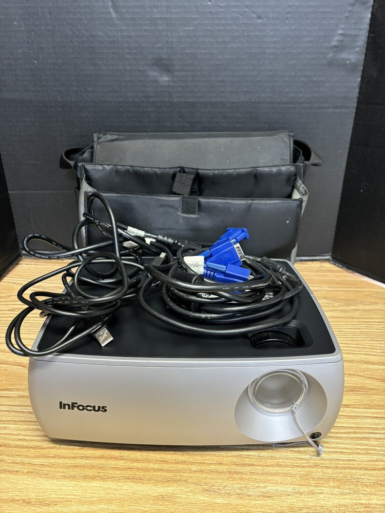 InFocus IN2102EP DLP Projector - WORKS #4218