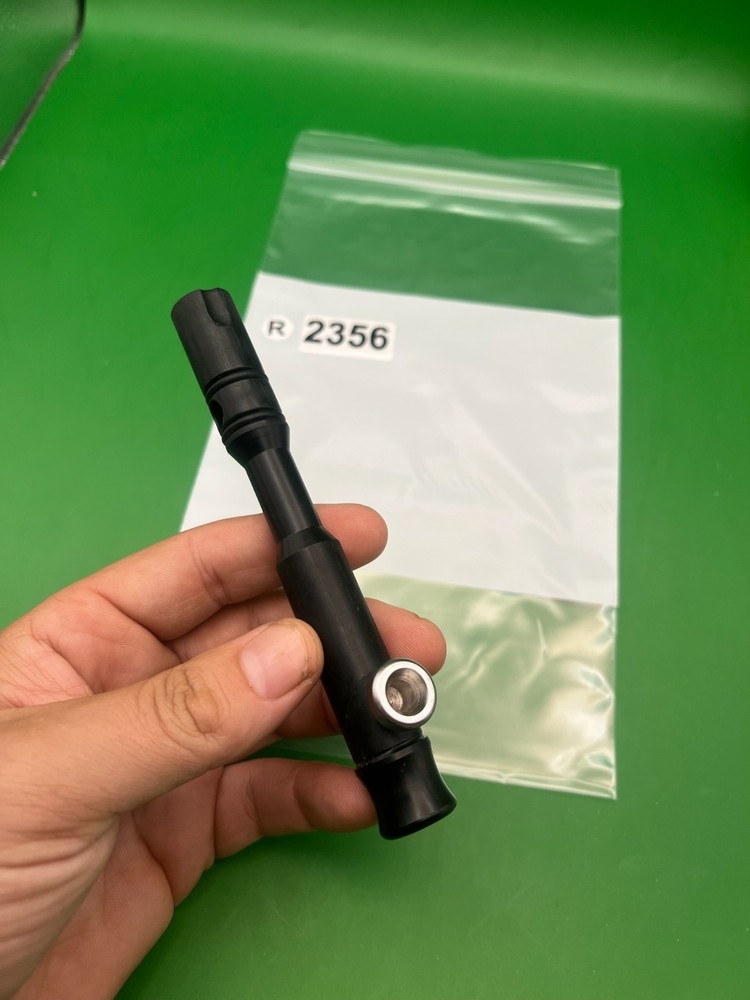 Autococker Bolt