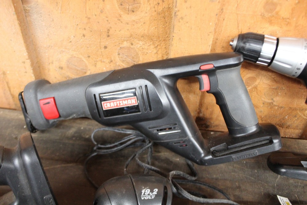 CRAFTSMAN 6PC SET- Drill, Saw, Light, Charger, Etc.