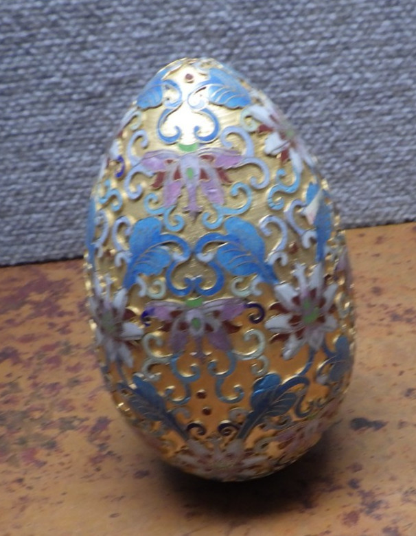 Vintage 6 1/4" Cloisonne Egg C2