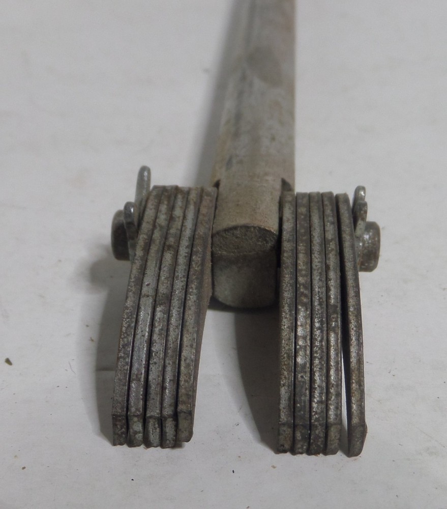 fingered claw tool? latch vintage