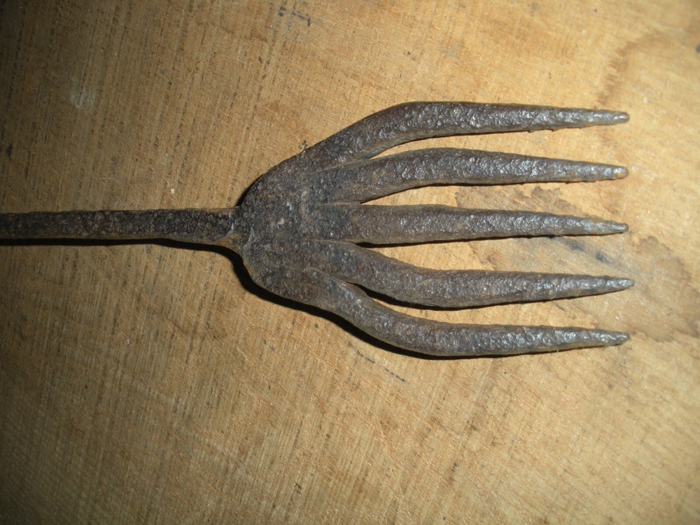 Vintage Cast Iron Fish GIG, Gaff, Spear