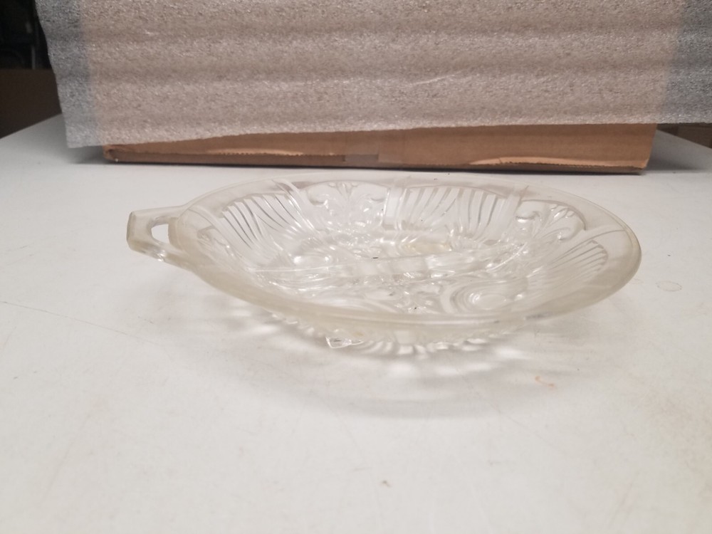 7.75" Clear Glass Divided Relish dish with Handle