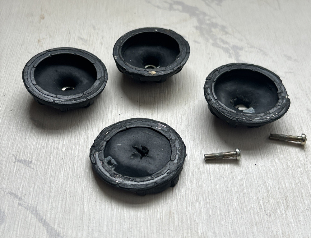 Quadraflex QL-410 Feet - dry rotted