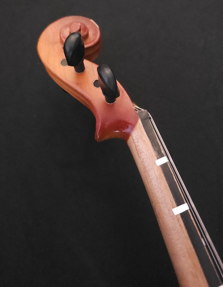 UNBRANDED 1/4 SIZED VIOLIN WITH CASE & BOW *PRE-OWNED*