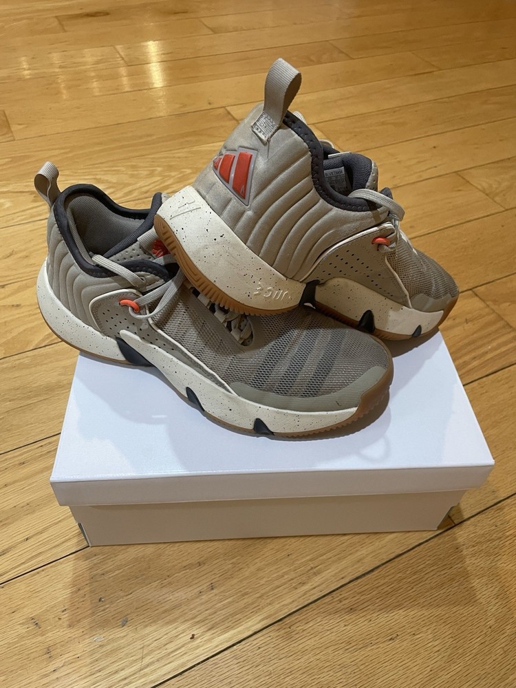 Size 9 Trae young’s unlimited