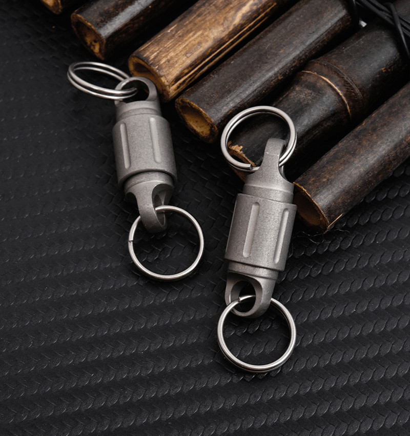 EDC 360 Degree Rotating Titanium Gimbal Keychain Car Keychains with Key Ring