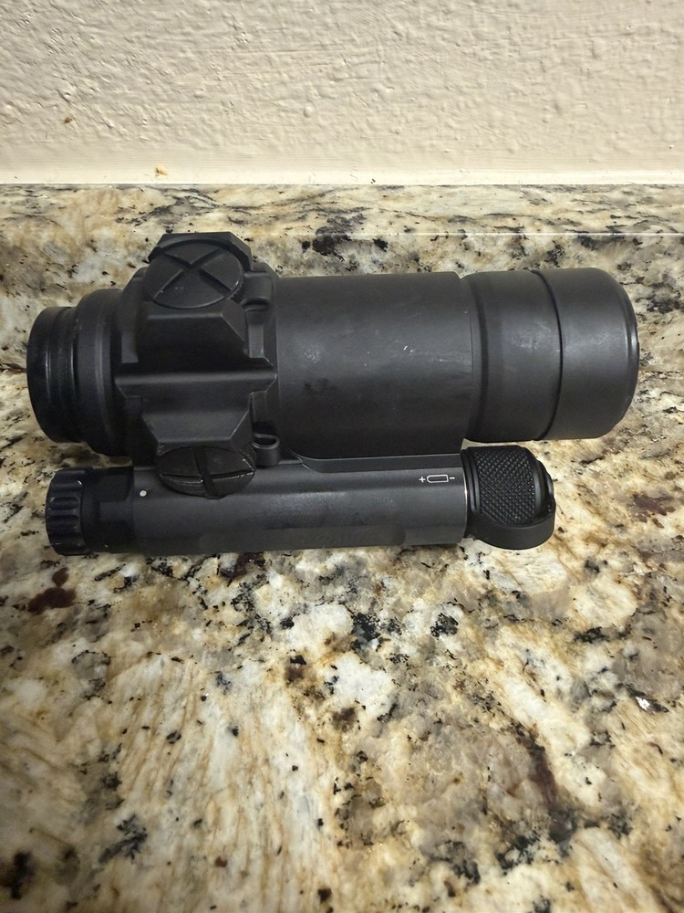 Aimpoint CompM4s Red Dot Reflex Sight - QRP2 Mount