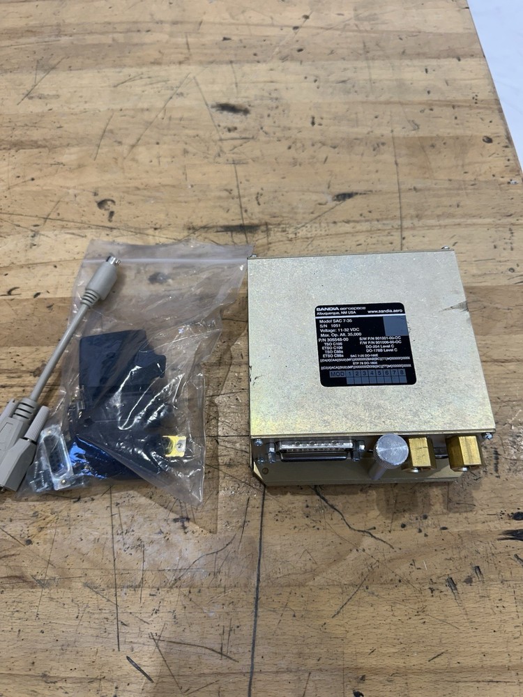 SANDIA Aerospace ( SAC 7-35 ) AIR DATA COMPUTER With Data Link Cable