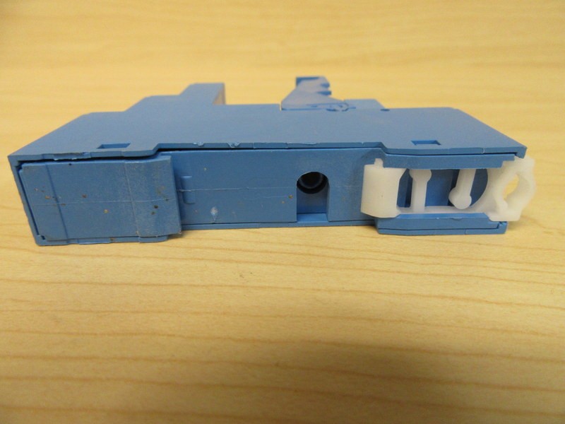 Finder 95.95.3 Relay Socket