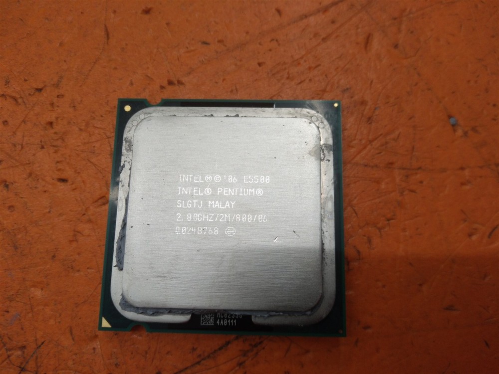 ⭐️⭐️⭐️⭐️⭐️ CPU Processor Intel Pentium E5500 SLGTJ 2.80GHZ