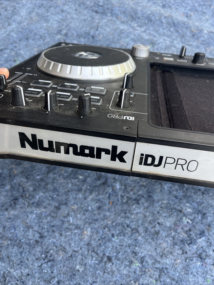 Numark IDJ PRO controller W/Case (Missing Power Cord) Parts only ,UNTESTED