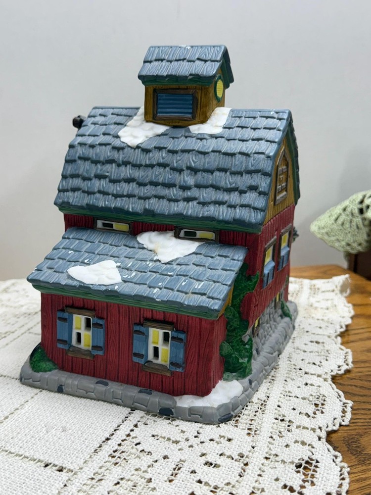 Dickens collectables towne series barn, 1998