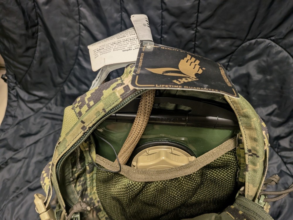 Source helix NWU Type III (By Eagle) Hydration System. New With Extra Bladder!