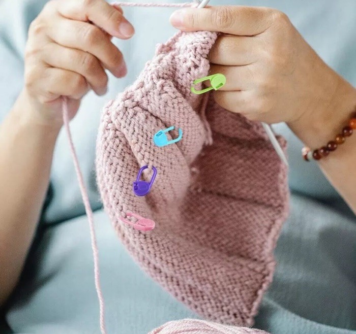 300pc Knitting Plastic Locking Stitch Markers With Storage Box