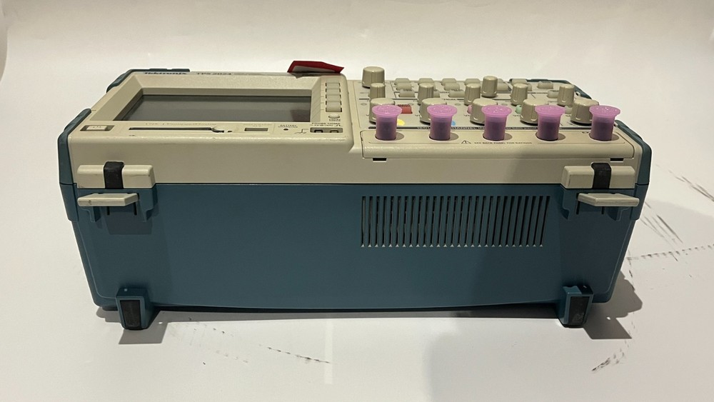 TEKTRONIX - TPS2024 (WITHOUT BATTERY)