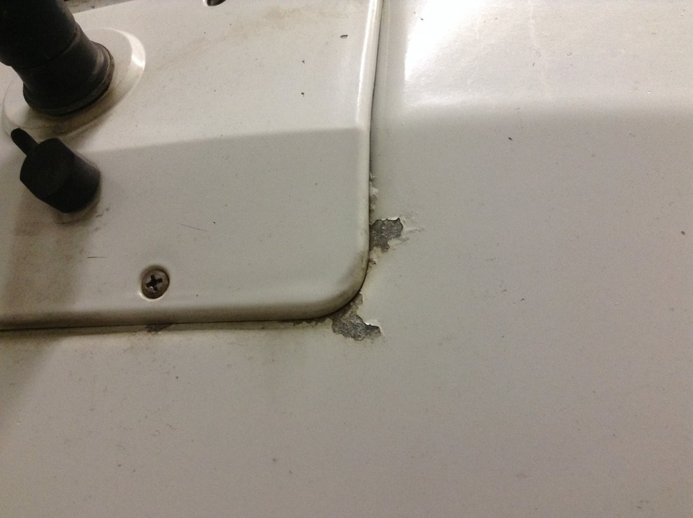 International 9700 ALUMINUM FRONT RIGHT CORNER Panel