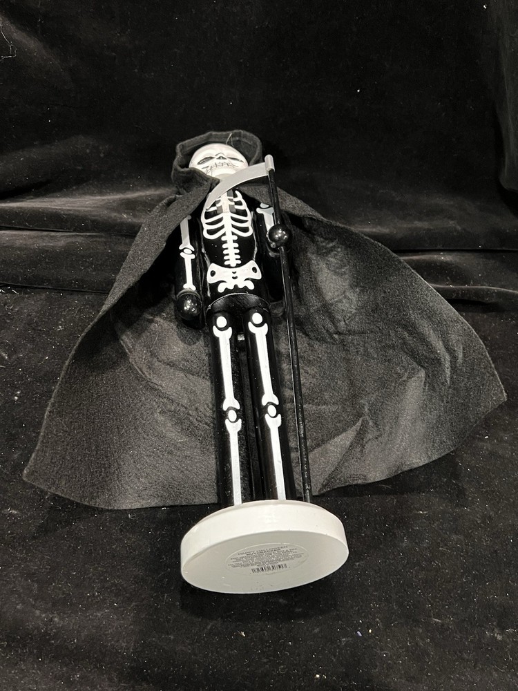 New Halloween Grim Reaper 16” Nutcracker