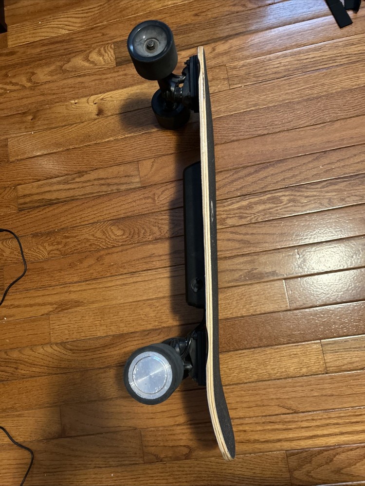 Tony Hawk Cruiser 27” Electic Skateboard