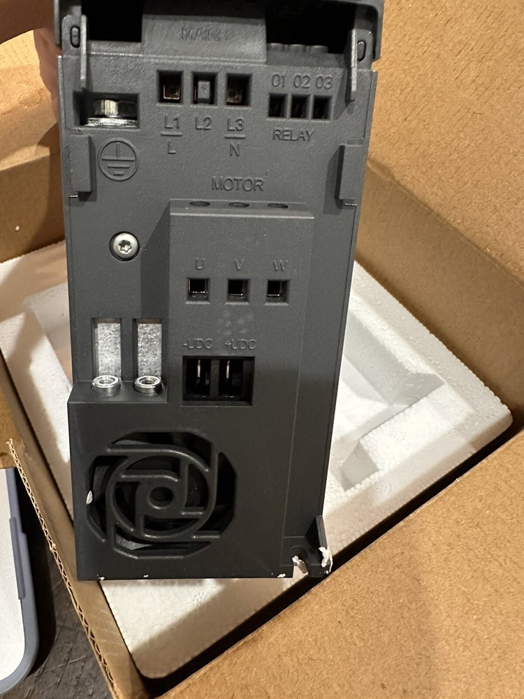 NEW Danfoss 132F0003 VLT Micro Drive