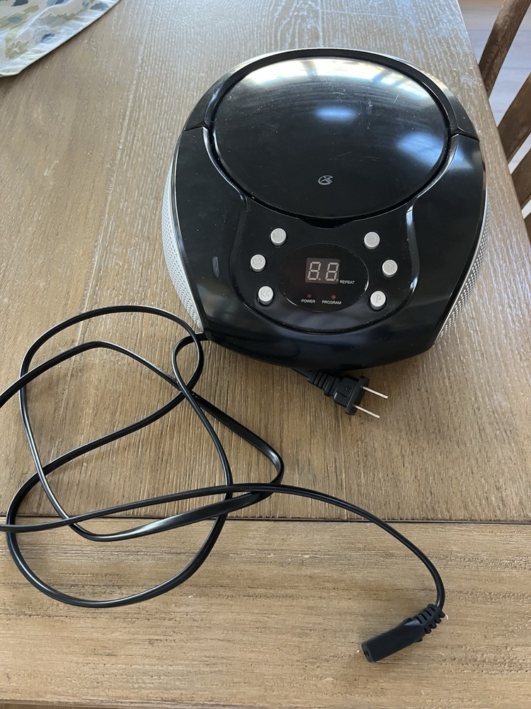GPX Portable CD Player