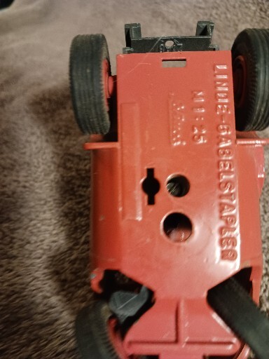 Linde Gabelstapler red black Schuco g 261 Missing Forks