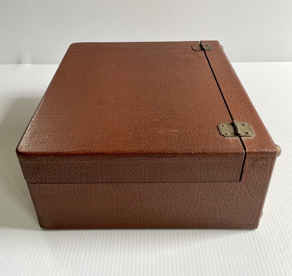 Vintage La Belle Model 500 Automatic Slide Projector, Powers On