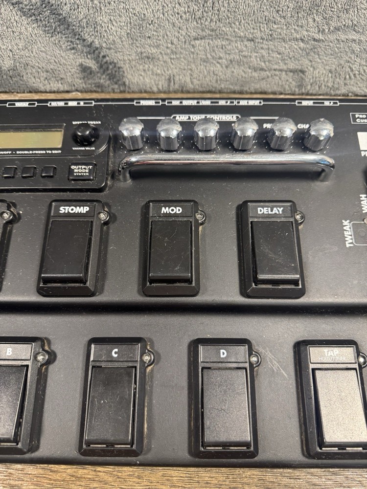 Line 6 POD XT Live Floorboard Guitar Multi-Effects Processor