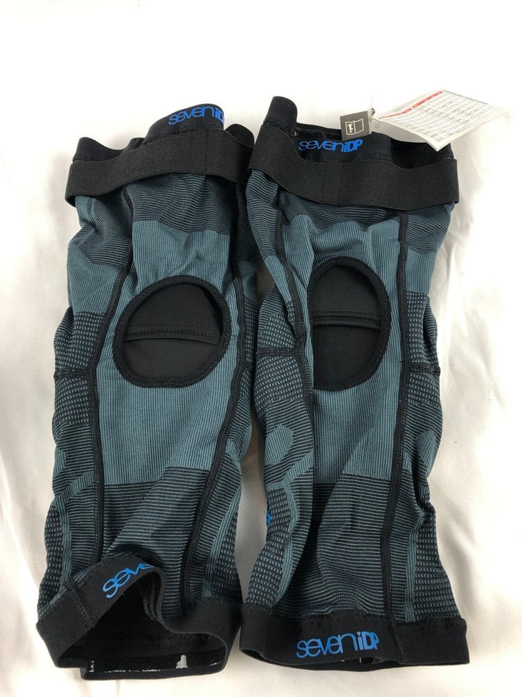7 iDP Project Knee Pads SIZE XL Black