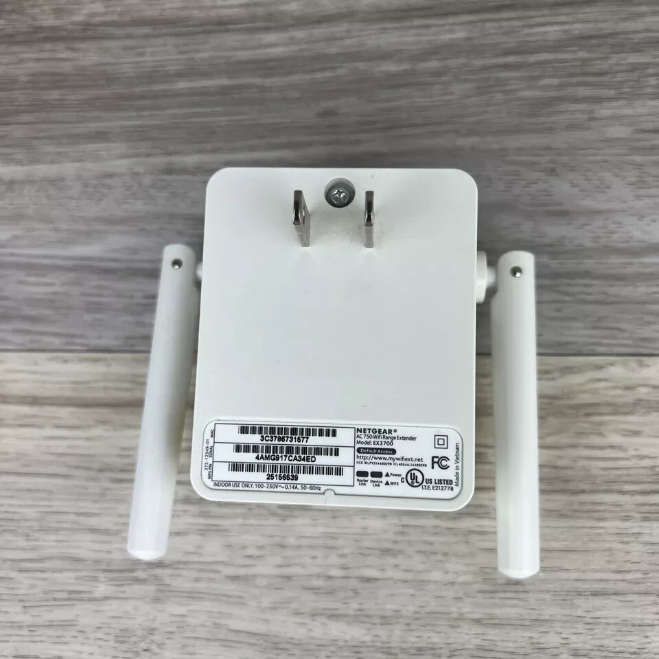 NETGEAR Wi-Fi Range Extender EX3700 - Used
