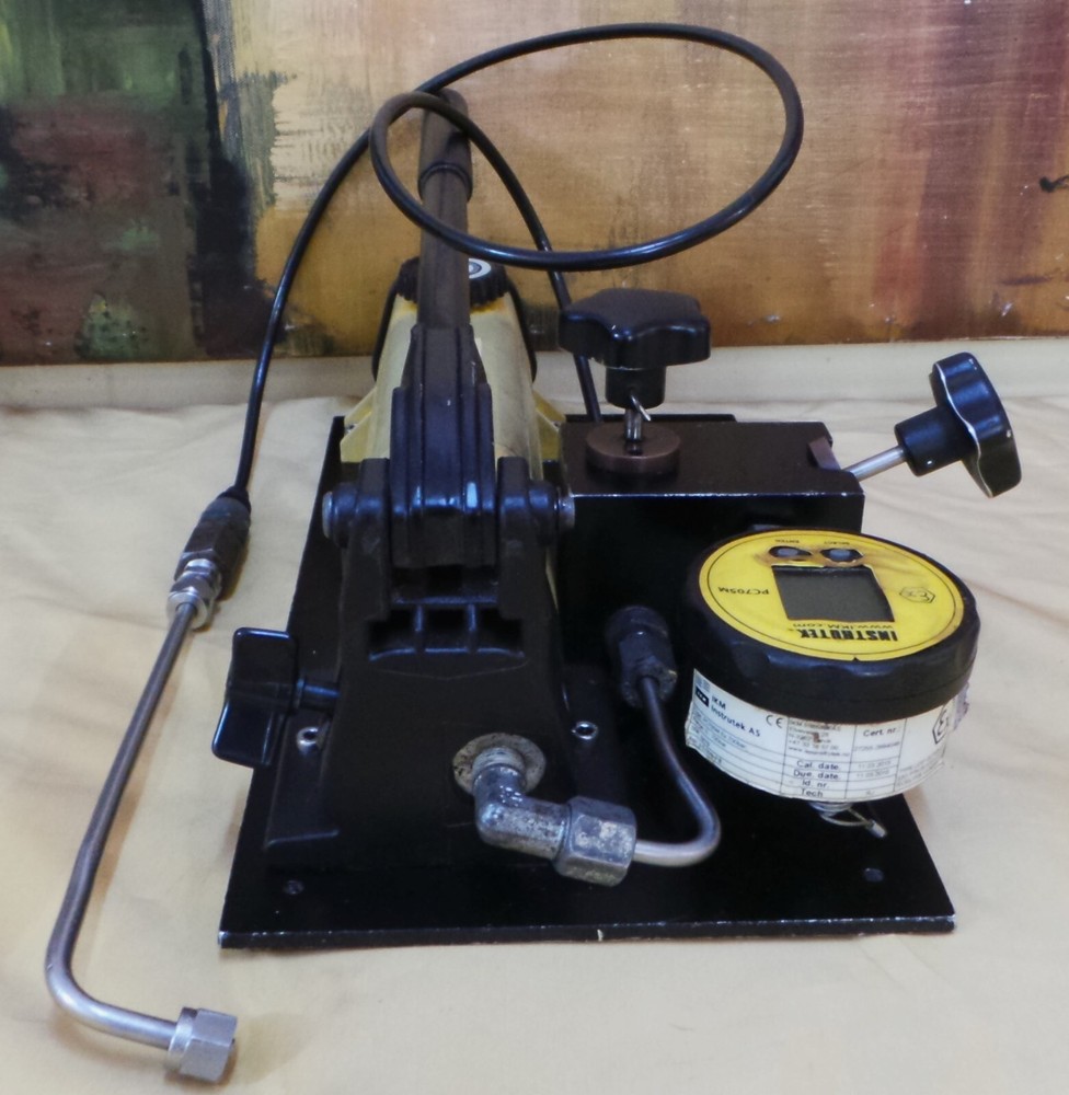 IKM PC705M Ex 700bar Pressure Calibrator.