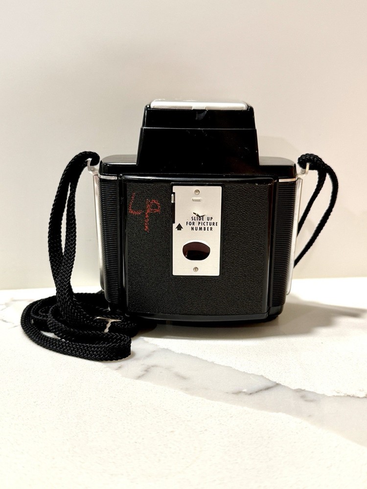 Vintage Kodak Brownie Reflex 20 Camera – Untested – With Strap