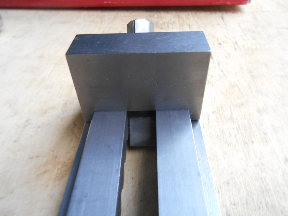 MACHINISTS GRINDING VISE , 2-1/4"W JAWS