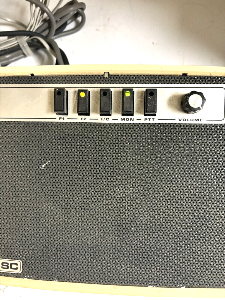 SSC Two way Radio VTG 1994 Solid State Communications model 814DY W/ Microphone