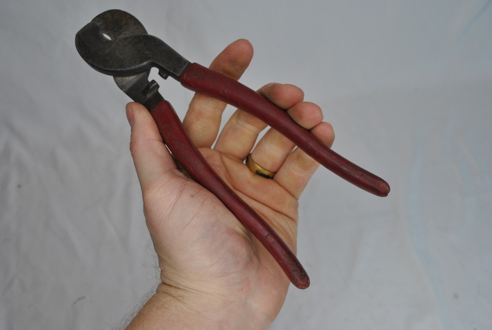 Klein Tools 63050 9-1/2" High Leverage Cable Cutters Pliers