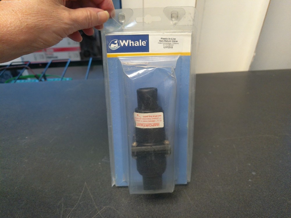 Whale LV1215 Plastic In line Non-Return Valve BIN0365