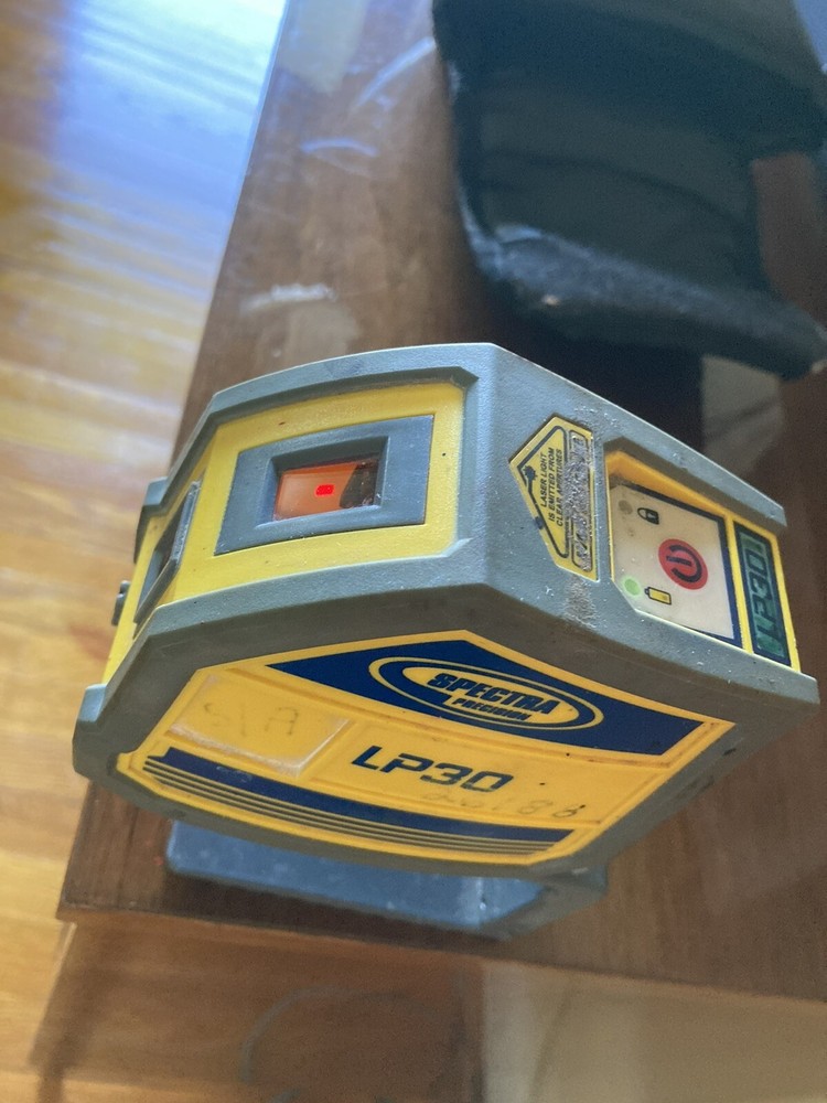 LP30 Spectra Precision Red 3-Beam Laser pointer Layout Tool W/ Bag