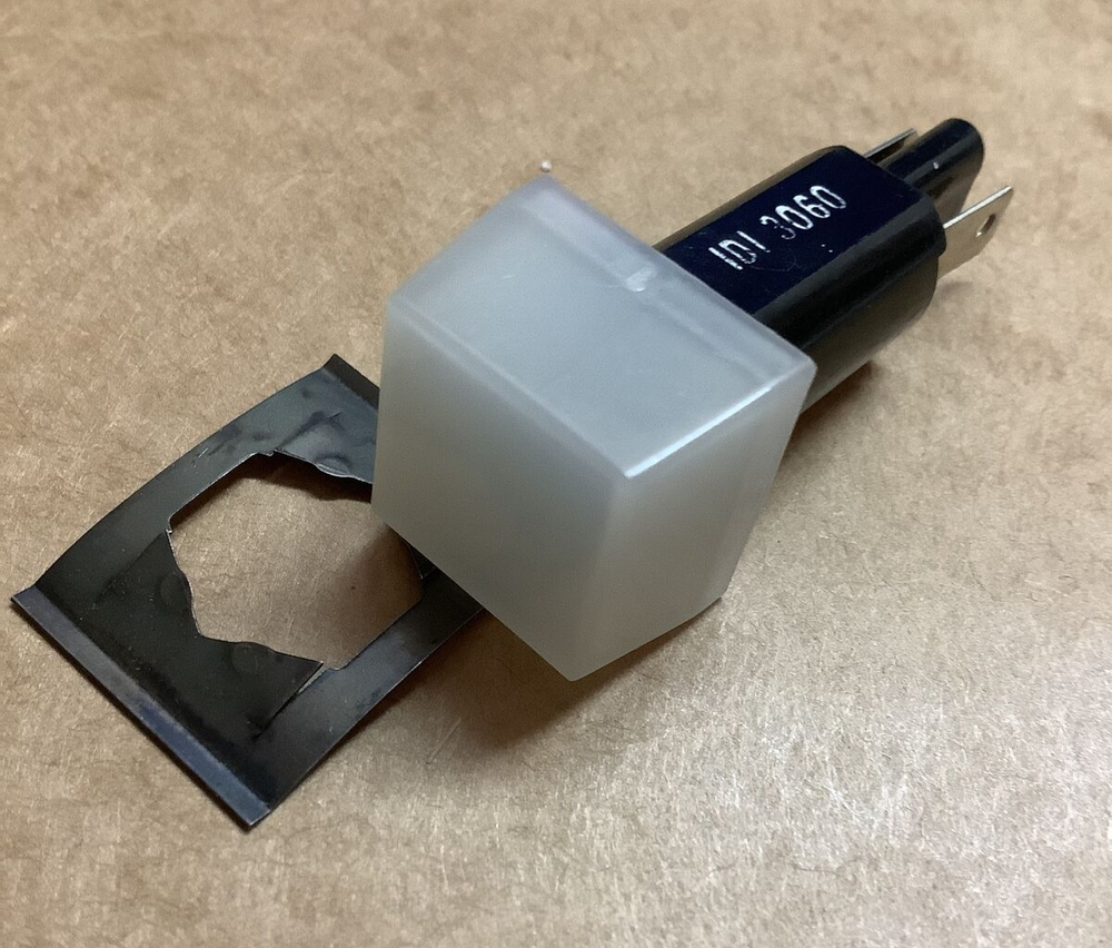 SQUARE WHITE 12V INDICATOR LAMP
