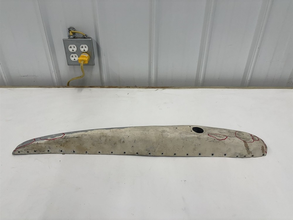 Luscombe Model 8 Right Wing Tip Bow 582208-3