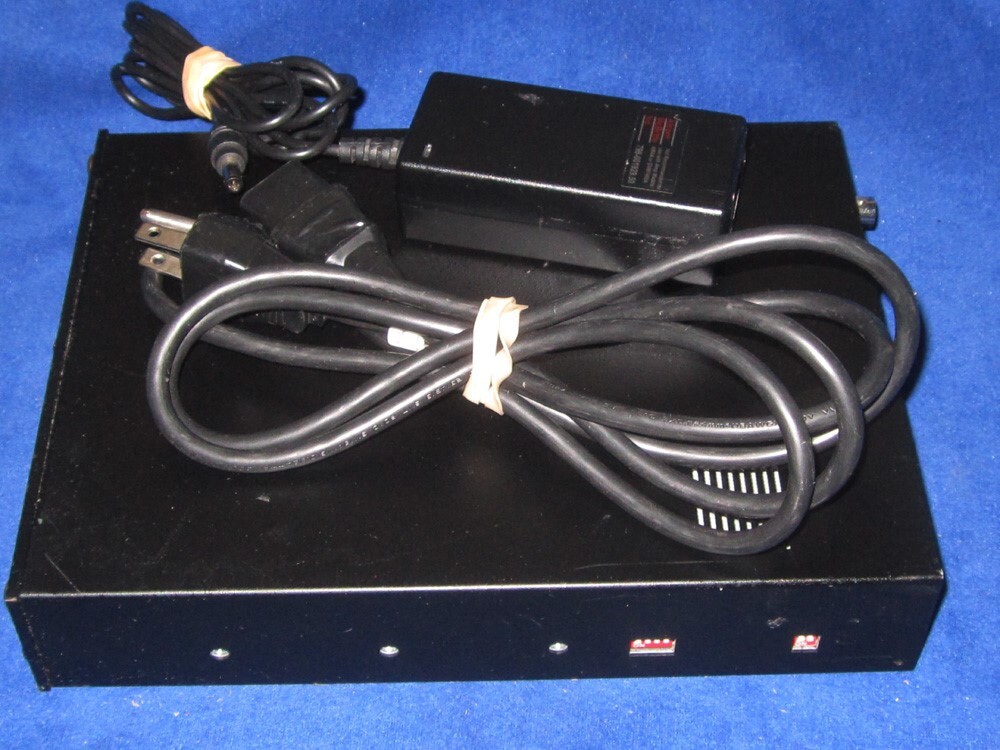 Alcorn McBride Digital Video Machine DVM-7400 with GPS Power Supply
