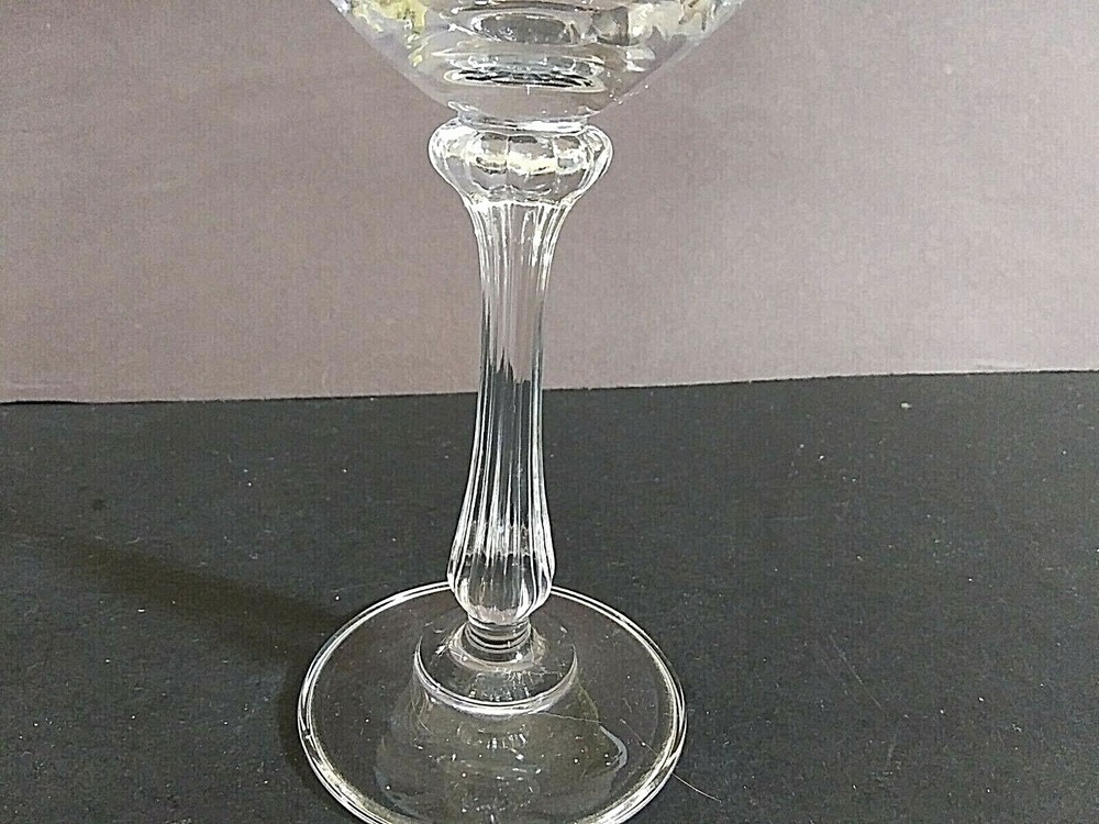 Mikasa Ardmore Wine glass 7" tall