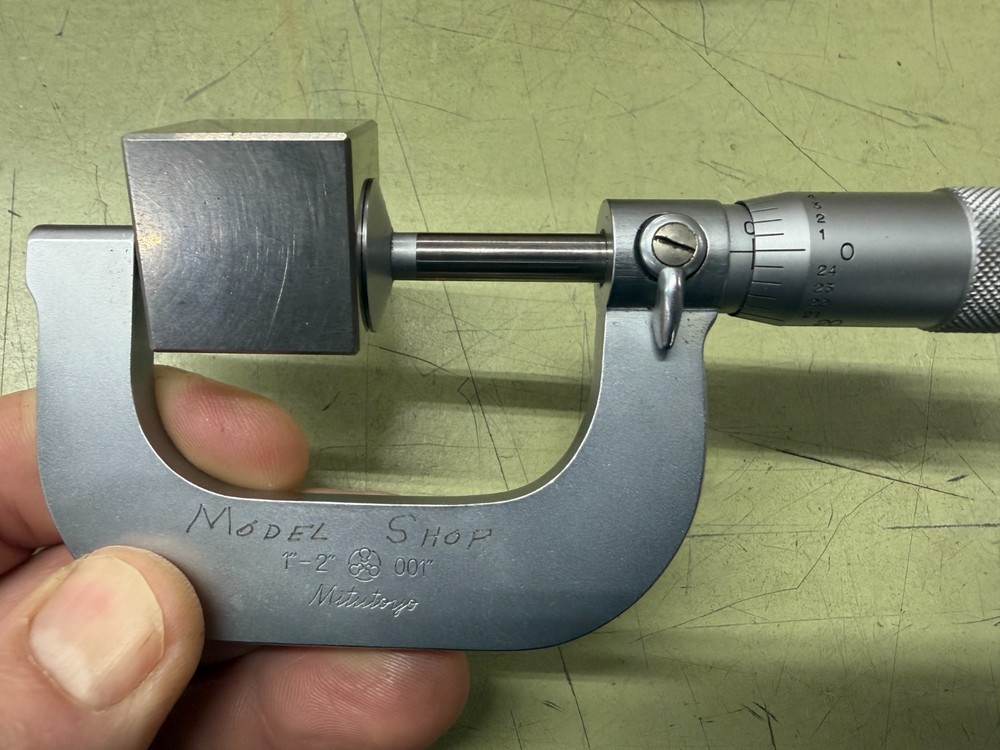 Mitutoyo 1-2" Disc Micrometer 123-126 Very Nice Condition, With Case