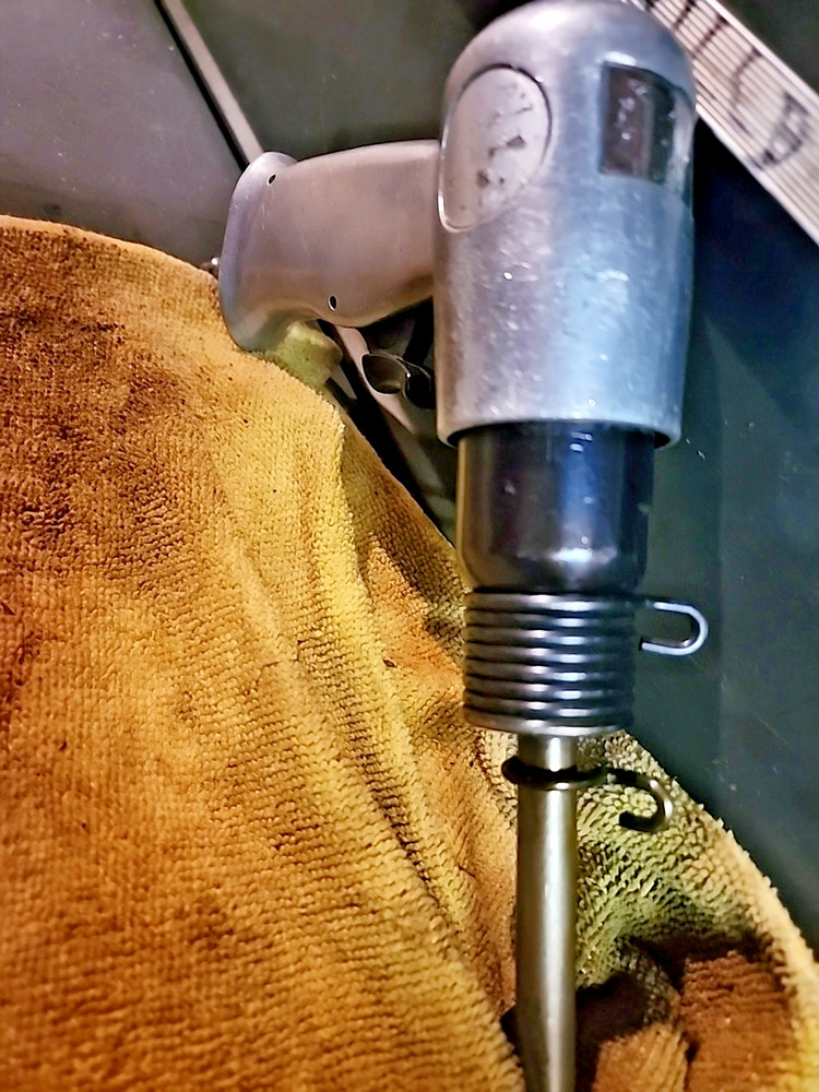 Central Pneumatic Air Hammer ~ Pre-owned ~ great working condition.