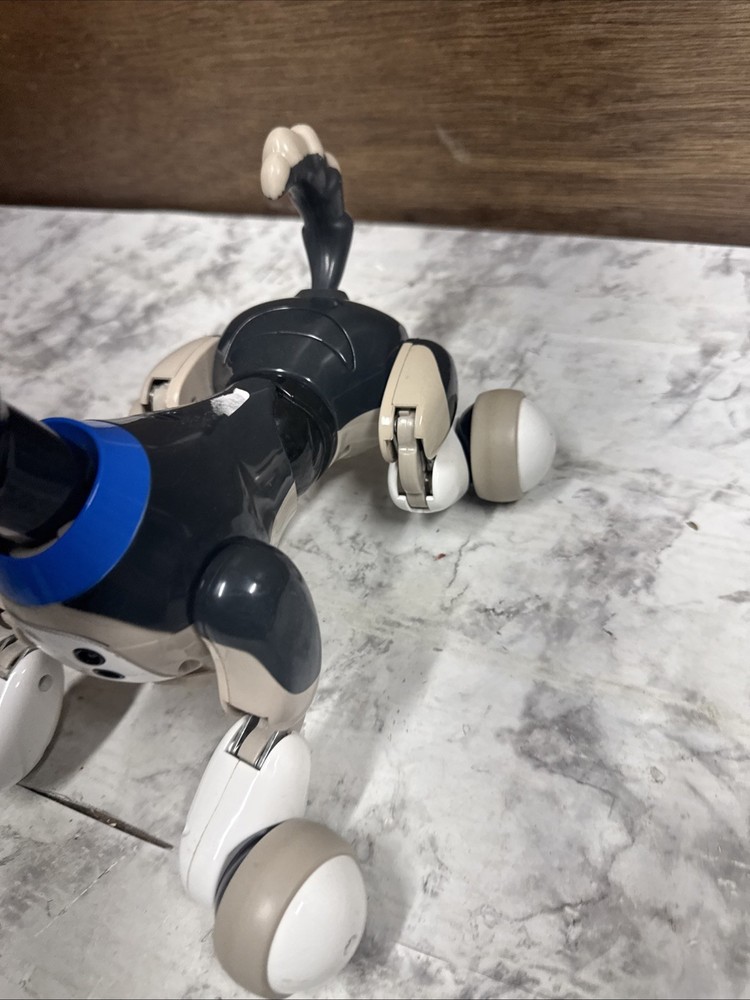 Zoomer Interactive Dog Shadow