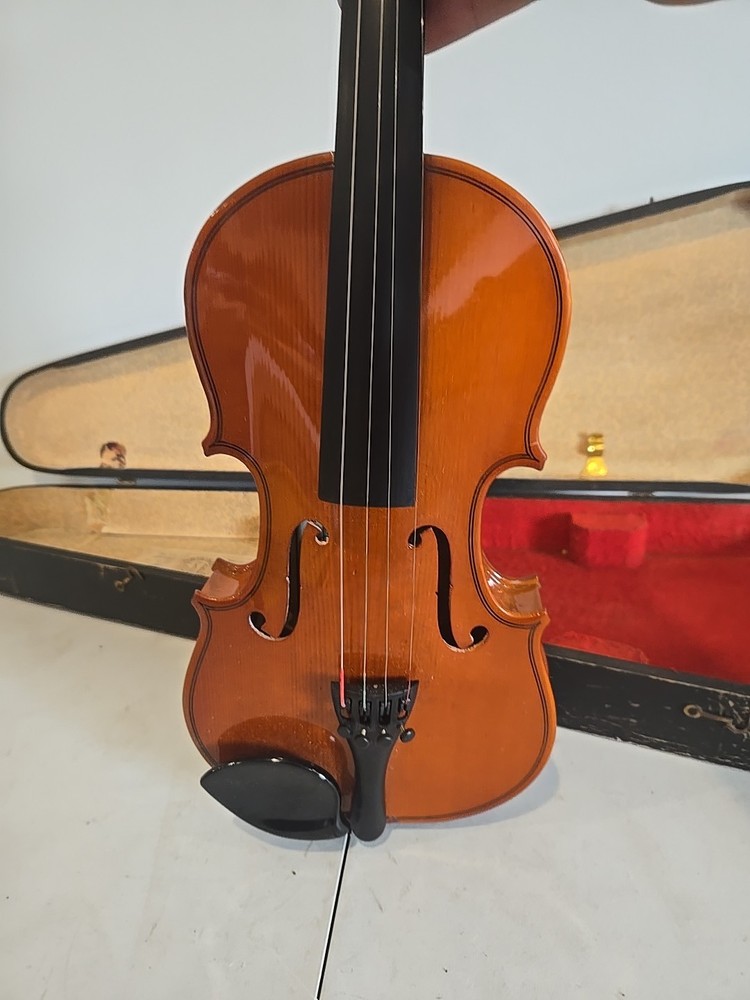 CREMONA 4 String Violin SV 50 With Case