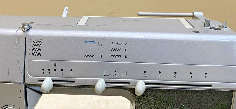 Singer CG500 C Sewing Machine 12 Stitching Grey & Silver Duratec Frame