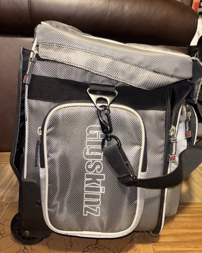Gigskinz CD/LP DJ Equipment Rolling Bag