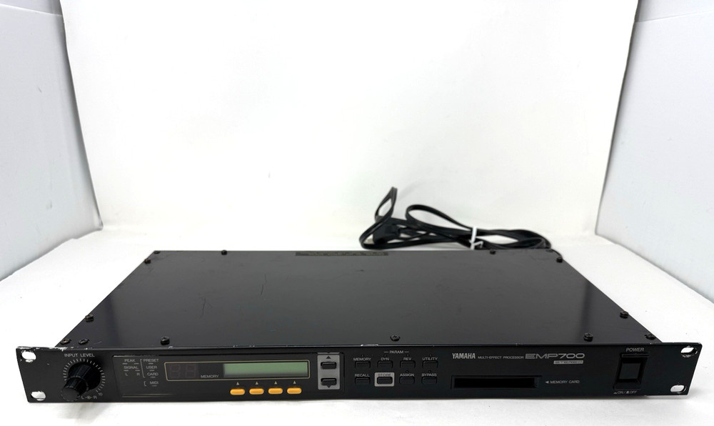 Yamaha EMP700 Multi Effect Processor Rack ~ Powers On ~ For Parts / Repair