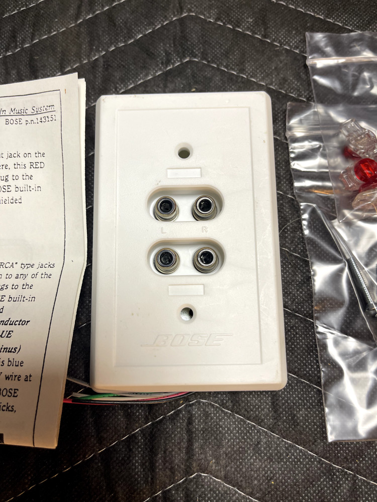 Bose RCA Single gang Dual Left Right Audio input plate Auxiliary Panel