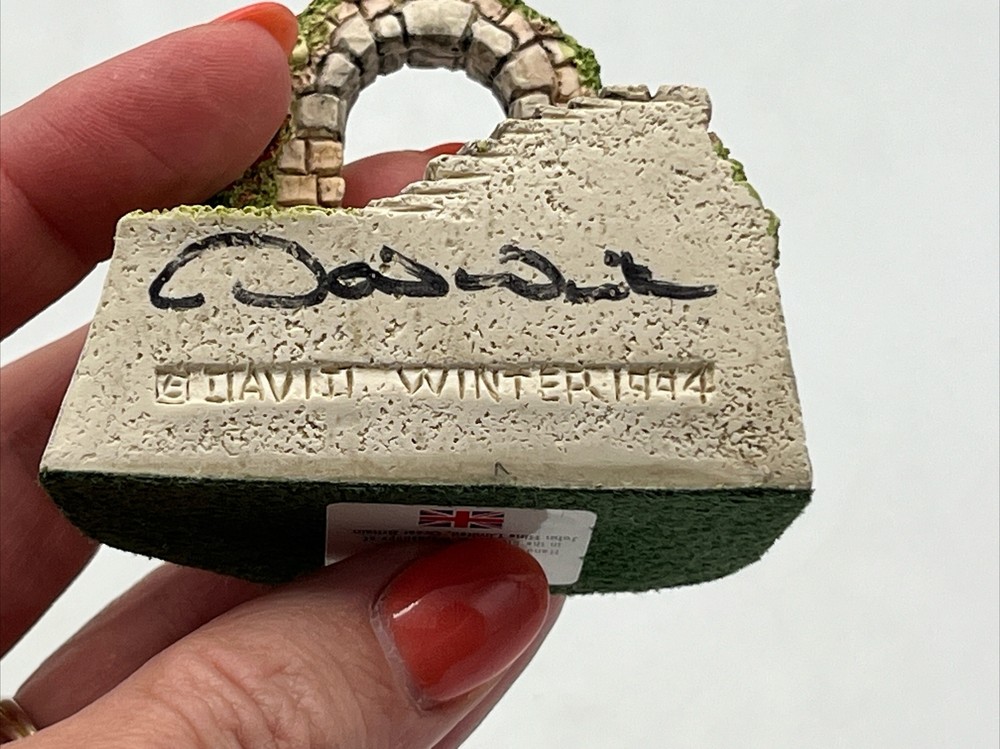 David Winter Cottage Winter Arch 1994 Studios Signed by David Winter